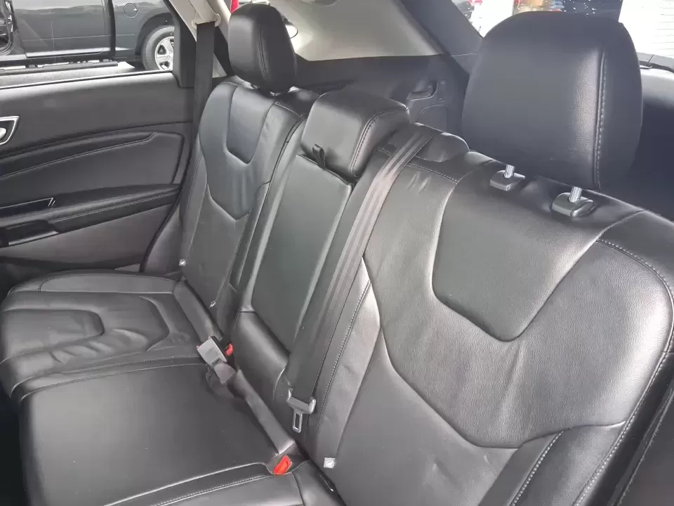 2016 Ford Edge Titanium (2FMPK3K91GB) with an 2.0L L4 DOHC 16V engine, 6A transmission, located at 4508 South Dixie Dr, Moraine, OH, 45439, (937) 908-9800, 39.689976, -84.218452 - Picture your next Ohio weekend: loading up groceries for the week in Moraine, grabbing coffee off South Dixie Drive, then cruising I-75 toward Dayton's Riverscape MetroPark or a quick family road trip to Carillon Historical Park-without feeling cramped, stressed, or under-equipped. This **2016 Ford - Photo#10