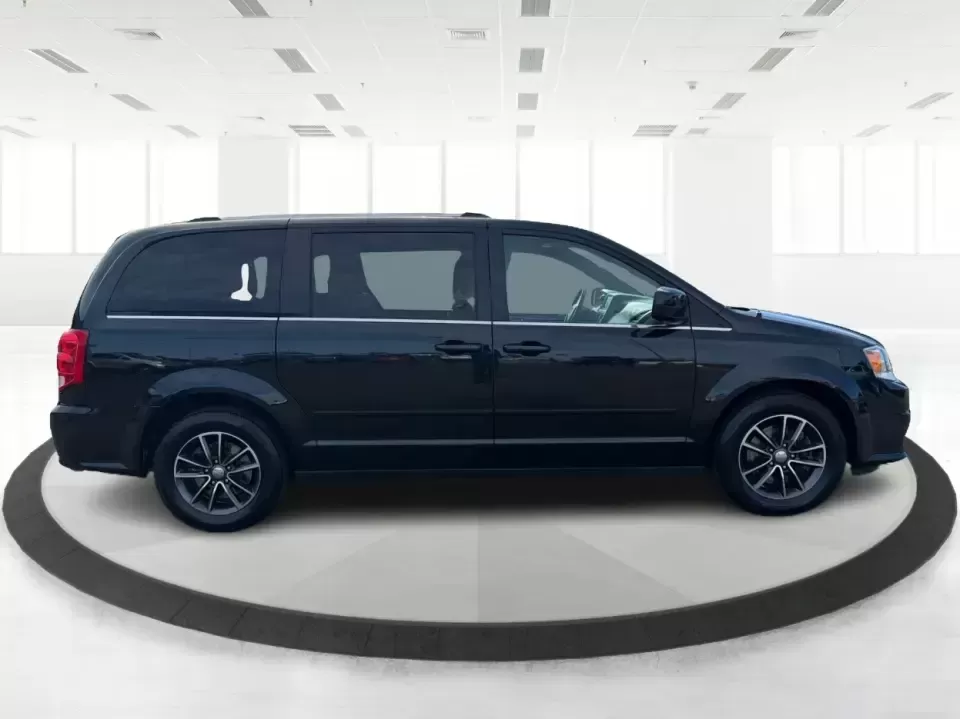2017 Dodge Grand Caravan SXT (2C4RDGCG6HR) with an Pentastar 3.6L V-6 DOHC engine, 6A transmission, located at 1230 East Main St, Xenia, OH, 45385, (937) 908-9800, 39.688026, -83.910172 - Make school drop-offs, grocery runs, and weekend road trips feel easy again in a family-ready van that's built to haul people, gear, and memories. This 2017 Dodge Grand Caravan SXT in Black Onyx Crystal Pearlcoat is a smart pick for growing families, busy commuters who need space, and budget-conscio - Photo#1