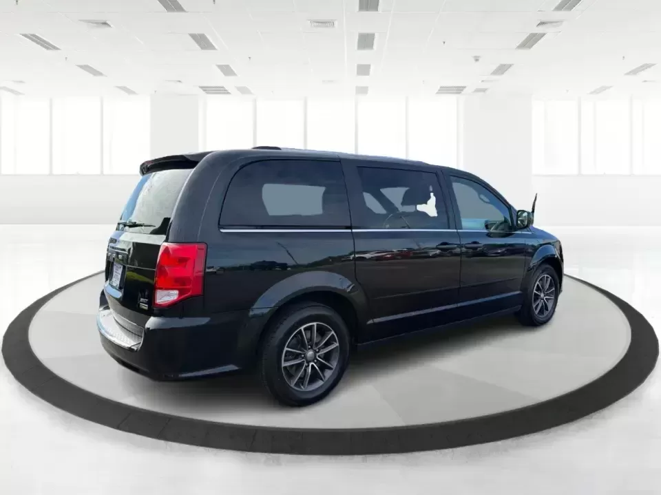 2017 Dodge Grand Caravan SXT (2C4RDGCG6HR) with an Pentastar 3.6L V-6 DOHC engine, 6A transmission, located at 1230 East Main St, Xenia, OH, 45385, (937) 908-9800, 39.688026, -83.910172 - Make school drop-offs, grocery runs, and weekend road trips feel easy again in a family-ready van that's built to haul people, gear, and memories. This 2017 Dodge Grand Caravan SXT in Black Onyx Crystal Pearlcoat is a smart pick for growing families, busy commuters who need space, and budget-conscio - Photo#2