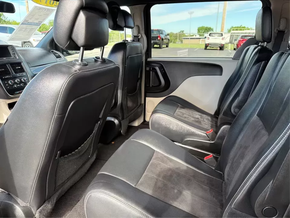 2017 Dodge Grand Caravan SXT (2C4RDGCG6HR) with an Pentastar 3.6L V-6 DOHC engine, 6A transmission, located at 1230 East Main St, Xenia, OH, 45385, (937) 908-9800, 39.688026, -83.910172 - Make school drop-offs, grocery runs, and weekend road trips feel easy again in a family-ready van that's built to haul people, gear, and memories. This 2017 Dodge Grand Caravan SXT in Black Onyx Crystal Pearlcoat is a smart pick for growing families, busy commuters who need space, and budget-conscio - Photo#10