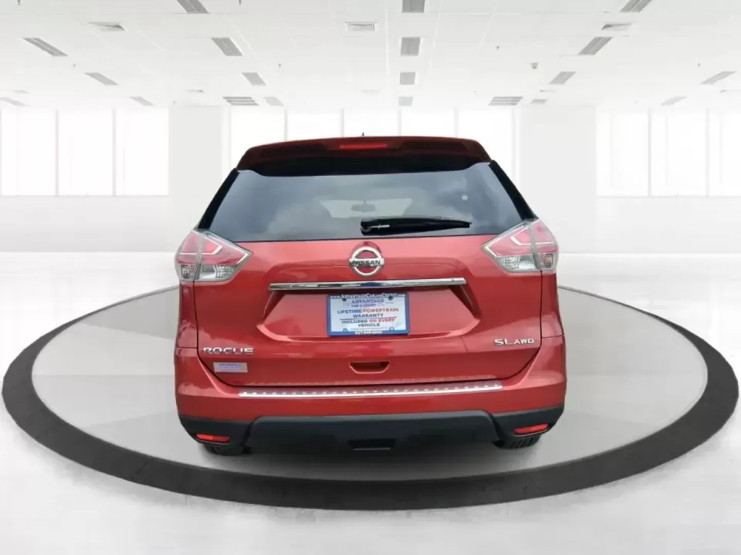 2016 Nissan Rogue SL (5N1AT2MV7GC) with an 2.5L I-4 DOHC engine, CVT transmission, located at 1230 East Main St, Xenia, OH, 45385, (937) 908-9800, 39.688026, -83.910172 - Picture your next Ohio weekend: packing up for John Bryan State Park, cruising out toward Clifton Gorge, or simply making the school run and the daily commute down US-35 feel easier and more comfortable. This 2016 Nissan Rogue SL in eye-catching Cayenne Red is the kind of practical, do-it-all SUV th - Photo#3
