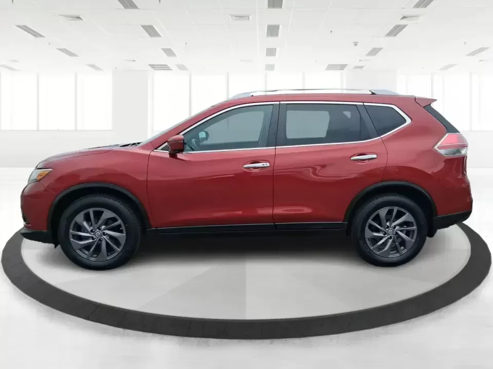 2016 Nissan Rogue SL (5N1AT2MV7GC) with an 2.5L I-4 DOHC engine, CVT transmission, located at 1230 East Main St, Xenia, OH, 45385, (937) 908-9800, 39.688026, -83.910172 - Picture your next Ohio weekend: packing up for John Bryan State Park, cruising out toward Clifton Gorge, or simply making the school run and the daily commute down US-35 feel easier and more comfortable. This 2016 Nissan Rogue SL in eye-catching Cayenne Red is the kind of practical, do-it-all SUV th - Photo#5