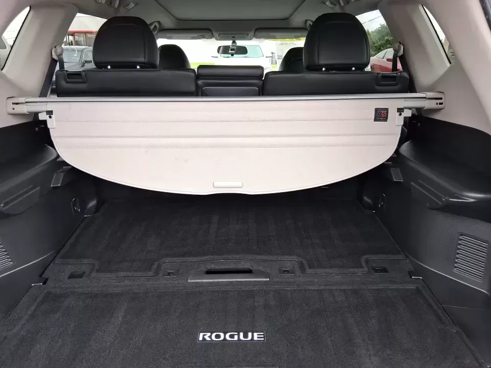 2016 Nissan Rogue SL (5N1AT2MV7GC) with an 2.5L I-4 DOHC engine, CVT transmission, located at 1230 East Main St, Xenia, OH, 45385, (937) 908-9800, 39.688026, -83.910172 - Picture your next Ohio weekend: packing up for John Bryan State Park, cruising out toward Clifton Gorge, or simply making the school run and the daily commute down US-35 feel easier and more comfortable. This 2016 Nissan Rogue SL in eye-catching Cayenne Red is the kind of practical, do-it-all SUV th - Photo#12