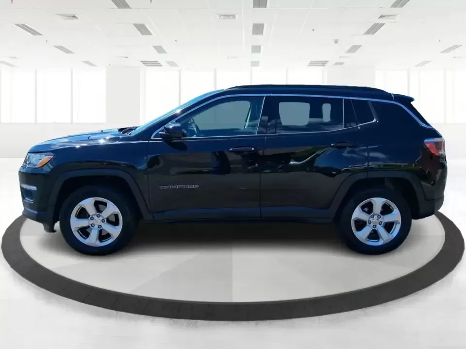2018 Jeep Compass Latitude 4x4 (3C4NJDBB7JT) with an 2.4L L4 DOHC 16V engine, Manual/Standard transmission, located at 8750 N County Rd 25A, Piqua, OH, 45356, (937) 908-9800, 40.164391, -84.232513 - Weekend escapes, snowy school runs, and everyday commuting feel easier when your SUV is ready for whatever Ohio throws at it. This 2018 Jeep Compass Latitude 4x4 is built for drivers who want the flexibility to head from the weekday grind to a last-minute trip out toward Indian Lake or a scenic driv - Photo#5