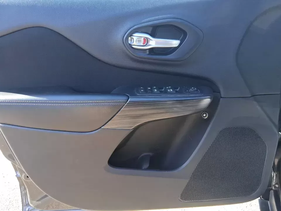 2016 Jeep Cherokee Altitude (1C4PJMCS7GW) with an 3.2L V6 DOHC 24V engine, 9-Speed Automatic transmission, located at 8750 N County Rd 25A, Piqua, OH, 45356, (937) 908-9800, 40.164391, -84.232513 - Pack up the kids, load the cooler, and point the hood toward Indian Lake or a fall weekend at the Piqua Heritage Festival-this 2016 Jeep Cherokee Altitude is the kind of SUV that fits real Ohio life. With confident 4WD/AWD capability, a strong 3.2L V6, and everyday comfort features, it's ideal for c - Photo#19