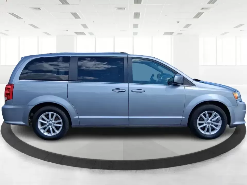 2018 Dodge Grand Caravan SXT (2C4RDGCG5JR) with an Pentastar 3.6L V-6 DOHC engine, 6A transmission, located at 8750 N County Rd 25A, Piqua, OH, 45356, (937) 908-9800, 40.164391, -84.232513 - Road-trip weekends to Indian Lake, daily school drop-offs, and stress-free grocery runs-all get easier when you have a van built for real life. This 2018 Dodge Grand Caravan SXT in Billet Clearcoat is a smart pick for growing families, busy commuters traveling up and down I75, and budget-conscious b - Photo#1