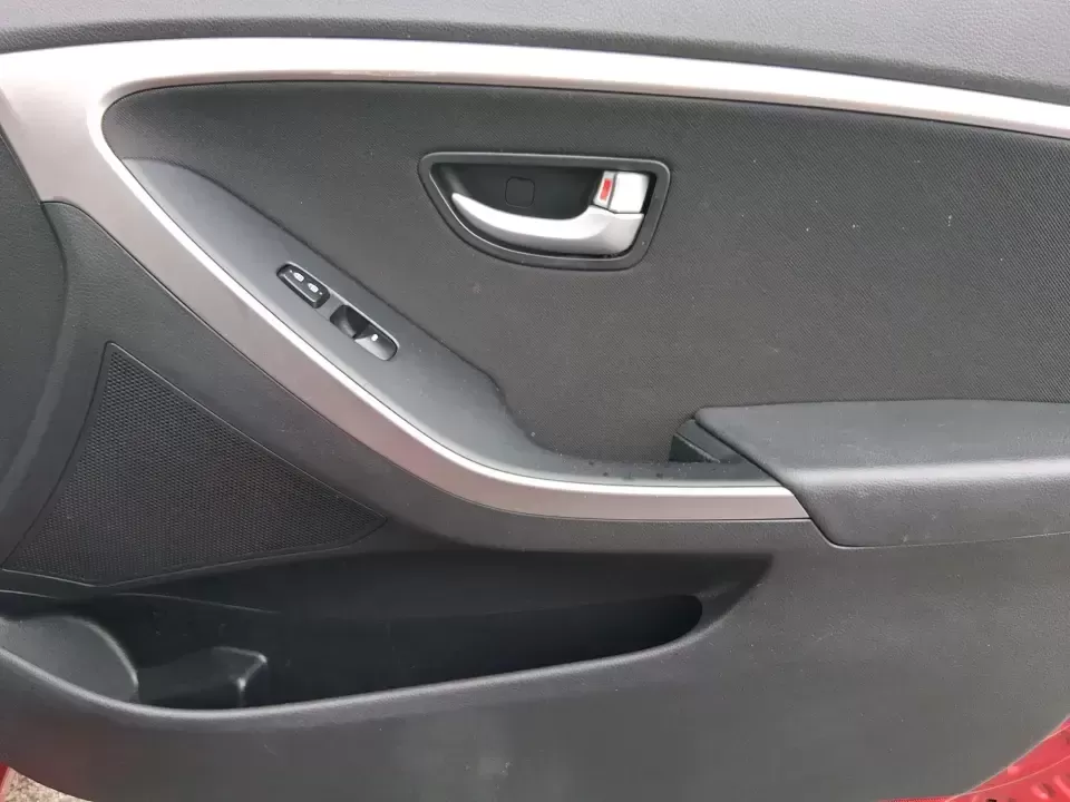 2017 Hyundai Elantra GT GT (KMHD35LH1HU) with an 2.0L L4 16V DOHC engine, 6M transmission, located at 1951 S Dayton Lakeview Rd., New Carlisle, OH, 45344, (937) 908-9800, 39.890999, -84.050255 - Need a smart, sporty daily driver that fits city errands, campus runs, and weekend getaways without feeling bulky? This **2017 Hyundai Elantra GT** hatchback is a practical pick for commuters who want easy parking, flexible cargo space, and a fun-to-drive feel-ideal for life in and around **New Carl - Photo#17