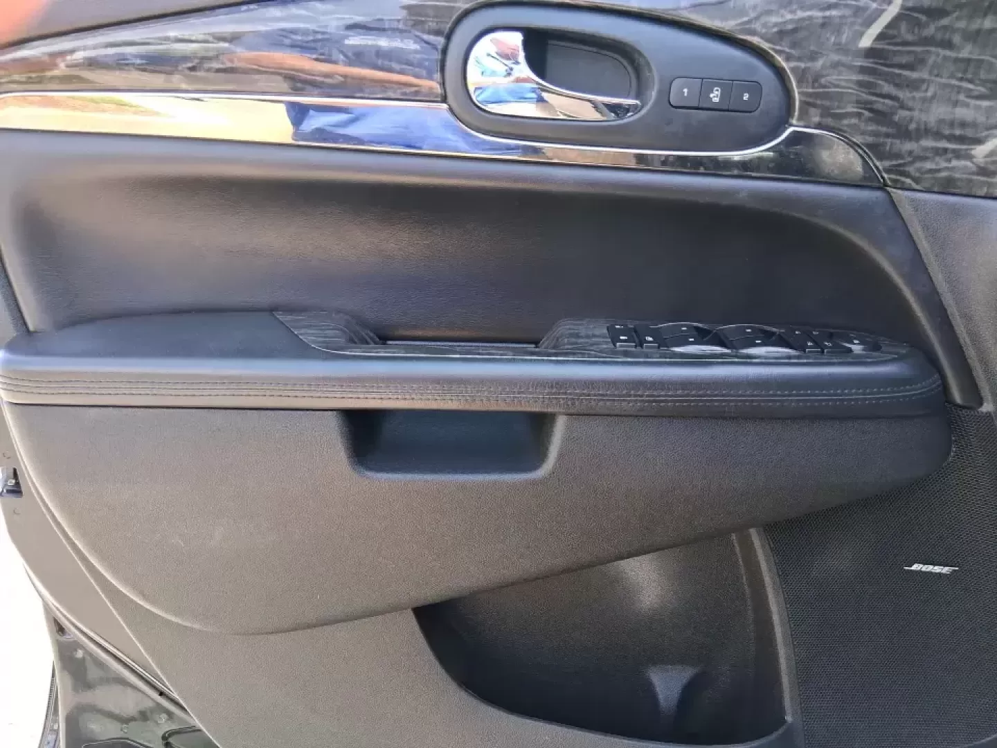 2013 Buick Enclave Premium (5GAKVDKDXDJ) with an 3.6L V-6 gasoline direct injection engine, 6-Speed Automatic Overdrive transmission, located at 880 E. National Road, Vandalia, OH, 45377, (937) 908-9800, 39.891918, -84.183594 - Pack up the kids, cue up a road-trip playlist, and head out with confidence-this 2013 Buick Enclave Premium is built for real life in and around Vandalia, whether you're doing school drop-offs, commuting to Dayton, or loading up for a weekend at Taylorsville MetroPark. With three-row versatility, up - Photo#19