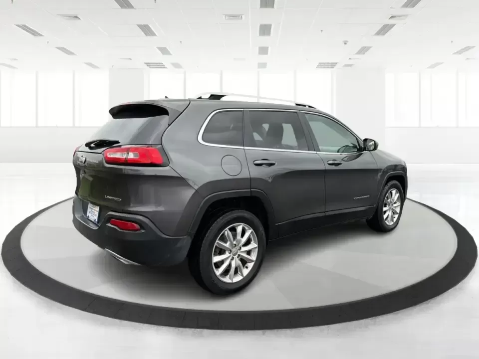2015 Jeep Cherokee Limited (1C4PJMDS6FW) with an 3.2L V6 DOHC 24V engine, 9-Speed Automatic transmission, located at 1230 East Main St, Xenia, OH, 45385, (937) 908-9800, 39.688026, -83.910172 - Weekend escapes to John Bryan State Park, daily commutes down I70, or school-and-sports runs around Riverside-this 2015 Jeep Cherokee Limited is built for the kind of life that doesn't stay parked. With SUV comfort, confident capability, and upscale features, it's a smart fit for drivers who want on - Photo#2
