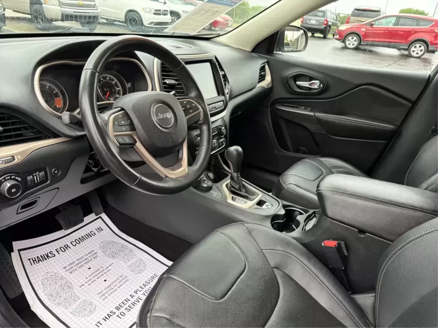 2015 Jeep Cherokee Limited (1C4PJMDS6FW) with an 3.2L V6 DOHC 24V engine, 9-Speed Automatic transmission, located at 1230 East Main St, Xenia, OH, 45385, (937) 908-9800, 39.688026, -83.910172 - Weekend escapes to John Bryan State Park, daily commutes down I70, or school-and-sports runs around Riverside-this 2015 Jeep Cherokee Limited is built for the kind of life that doesn't stay parked. With SUV comfort, confident capability, and upscale features, it's a smart fit for drivers who want on - Photo#9