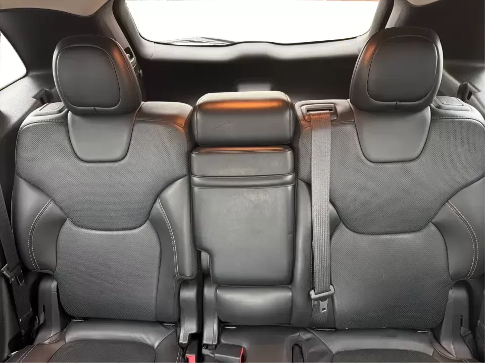 2015 Jeep Cherokee Limited (1C4PJMDS6FW) with an 3.2L V6 DOHC 24V engine, 9-Speed Automatic transmission, located at 1230 East Main St, Xenia, OH, 45385, (937) 908-9800, 39.688026, -83.910172 - Weekend escapes to John Bryan State Park, daily commutes down I70, or school-and-sports runs around Riverside-this 2015 Jeep Cherokee Limited is built for the kind of life that doesn't stay parked. With SUV comfort, confident capability, and upscale features, it's a smart fit for drivers who want on - Photo#14