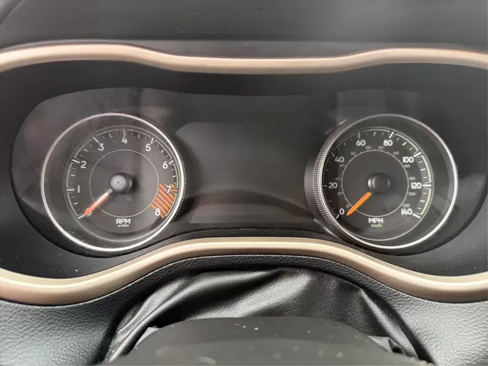 2015 Jeep Cherokee Limited (1C4PJMDS6FW) with an 3.2L V6 DOHC 24V engine, 9-Speed Automatic transmission, located at 1230 East Main St, Xenia, OH, 45385, (937) 908-9800, 39.688026, -83.910172 - Weekend escapes to John Bryan State Park, daily commutes down I70, or school-and-sports runs around Riverside-this 2015 Jeep Cherokee Limited is built for the kind of life that doesn't stay parked. With SUV comfort, confident capability, and upscale features, it's a smart fit for drivers who want on - Photo#15