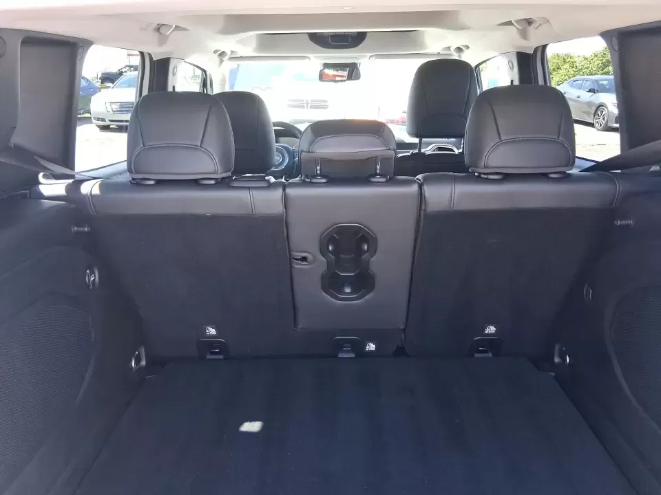 2015 Jeep Renegade Limited (ZACCJADT8FP) with an MultiAir2 Tigershark 2.4L I-4 variable valve contr engine, 9-Speed Automatic transmission, located at 401 Woodman Dr, Riverside, OH, 45431, (937) 908-9800, 39.760899, -84.123421 - Weekend plans, daily commutes, and last-minute road trips feel a lot easier when you've got a compact SUV that fits downtown parking spots but still has the confidence for I-675 and the back roads around the Miami Valley. This 2015 Jeep Renegade Limited is a smart pick for drivers who want SUV versa - Photo#12