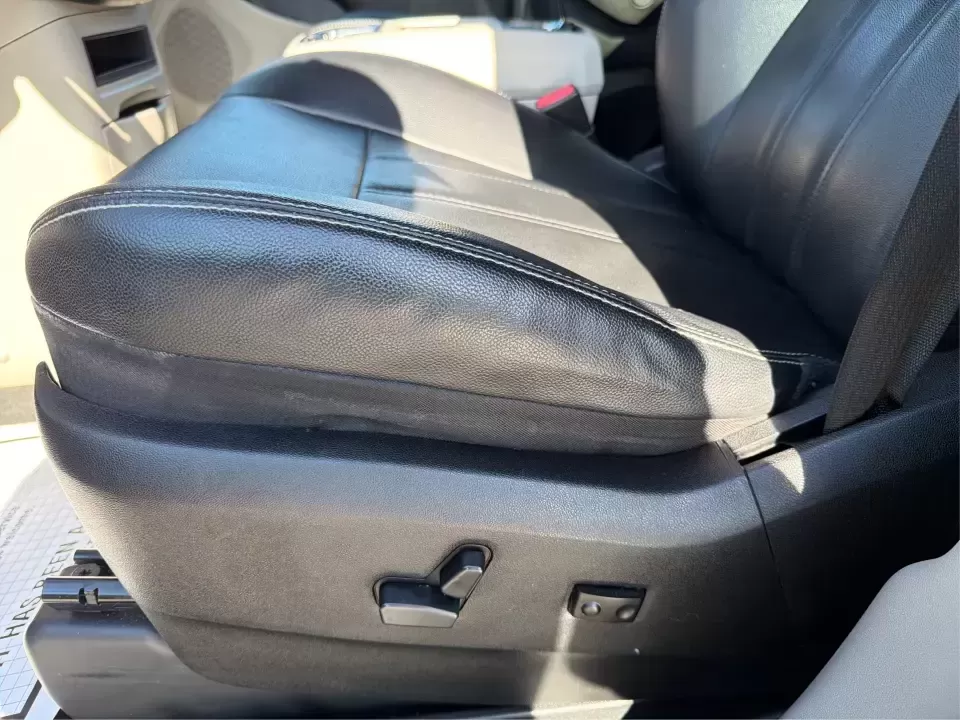 2013 Chrysler Town and Country Touring (2C4RC1BG8DR) with an Pentastar 3.6L V-6 DOHC engine, 6-Speed Automatic transmission, located at 8750 N County Rd 25A, Piqua, OH, 45356, (937) 908-9800, 40.164391, -84.232513 - Road-trip weekends, school drop-offs, and big-box store runs feel a lot easier when you've got a minivan that's built for real life. This 2013 Chrysler Town and Country Touring in Brilliant Black Crystal Pearlcoat is a smart pick for growing families, busy commuters, and budget-conscious buyers wh - Photo#18