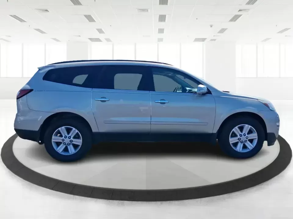 2016 Chevrolet Traverse 2LT (1GNKVHKD6GJ) with an 3.6L V-6 gasoline direct injection engine, 6-Speed Automatic transmission, located at 1184 Kauffman Ave, Fairborn, OH, 45324, (937) 908-9800, 39.807072, -84.030914 - Big weekends, busy school mornings, and long commutes feel a lot easier when you've got a roomy SUV that can handle passengers, cargo, and Ohio weather in one comfortable package. This **2016 Chevrolet Traverse 2LT** is built for real life-whether you're shuttling kids to activities, heading out for - Photo#1