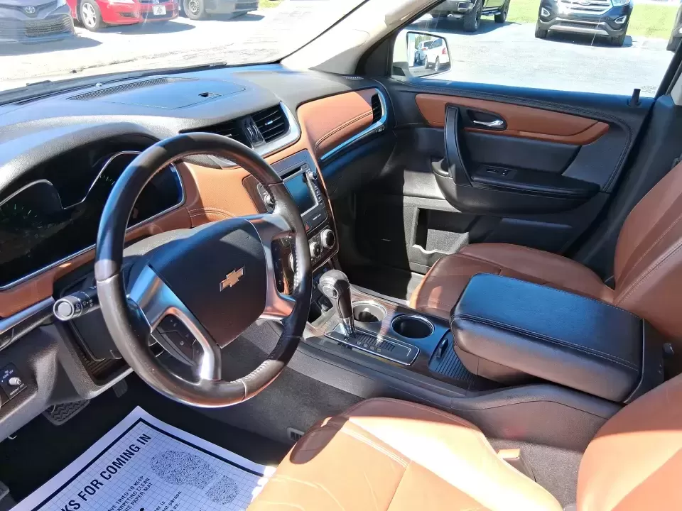 2016 Chevrolet Traverse 2LT (1GNKVHKD6GJ) with an 3.6L V-6 gasoline direct injection engine, 6-Speed Automatic transmission, located at 1184 Kauffman Ave, Fairborn, OH, 45324, (937) 908-9800, 39.807072, -84.030914 - Big weekends, busy school mornings, and long commutes feel a lot easier when you've got a roomy SUV that can handle passengers, cargo, and Ohio weather in one comfortable package. This **2016 Chevrolet Traverse 2LT** is built for real life-whether you're shuttling kids to activities, heading out for - Photo#8