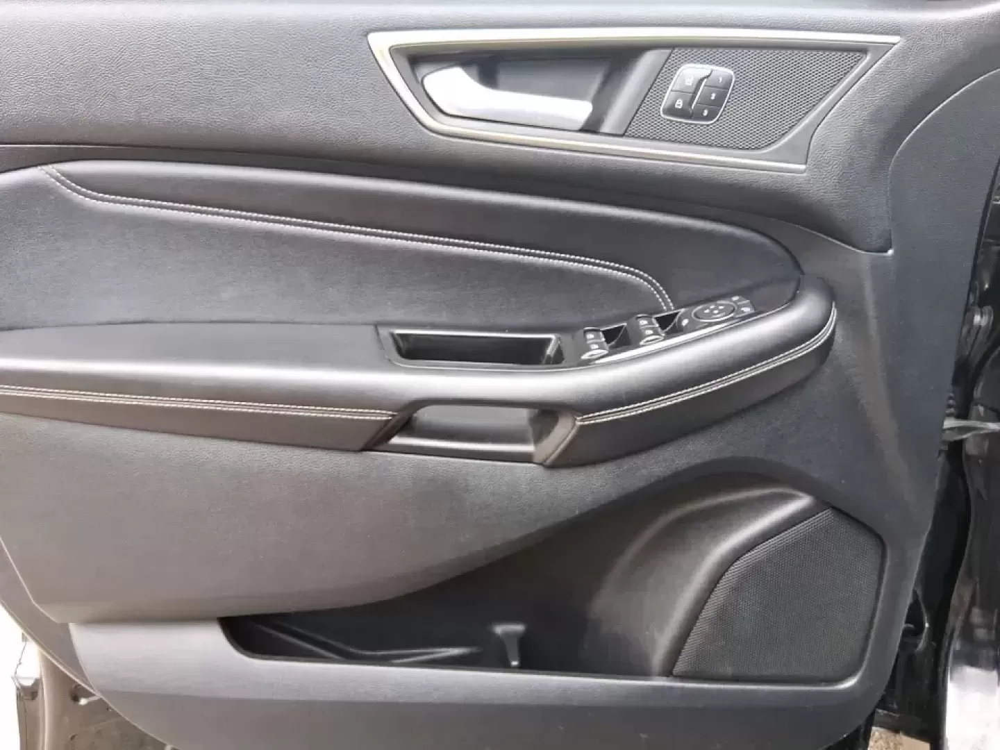 2016 Ford Edge Titanium (2FMPK3K87GB) with an 3.5L V6 DOHC 24V engine, 6A transmission, located at 401 Woodman Dr, Riverside, OH, 45431, (937) 908-9800, 39.760899, -84.123421 - Road-trip weekends to Hocking Hills, daily commutes down I675, and school drop-offs around Riverside all feel easier when you've got a comfortable, feature-packed SUV that fits real life. This 2016 Ford Edge Titanium in Shadow Black delivers the kind of refined ride and smart tech that makes every m- Photo#19
