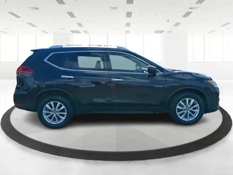 2017 Nissan Rogue SV (KNMAT2MV0HP) with an 2.5L I-4 DOHC engine, CVT transmission, located at 8750 N County Rd 25A, Piqua, OH, 45356, (937) 908-9800, 40.164391, -84.232513 - 2017 Nissan Rogue SV - Photo#1
