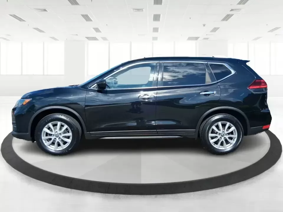 2017 Nissan Rogue SV (KNMAT2MV0HP) with an 2.5L I-4 DOHC engine, CVT transmission, located at 8750 N County Rd 25A, Piqua, OH, 45356, (937) 908-9800, 40.164391, -84.232513 - 2017 Nissan Rogue SV - Photo#5