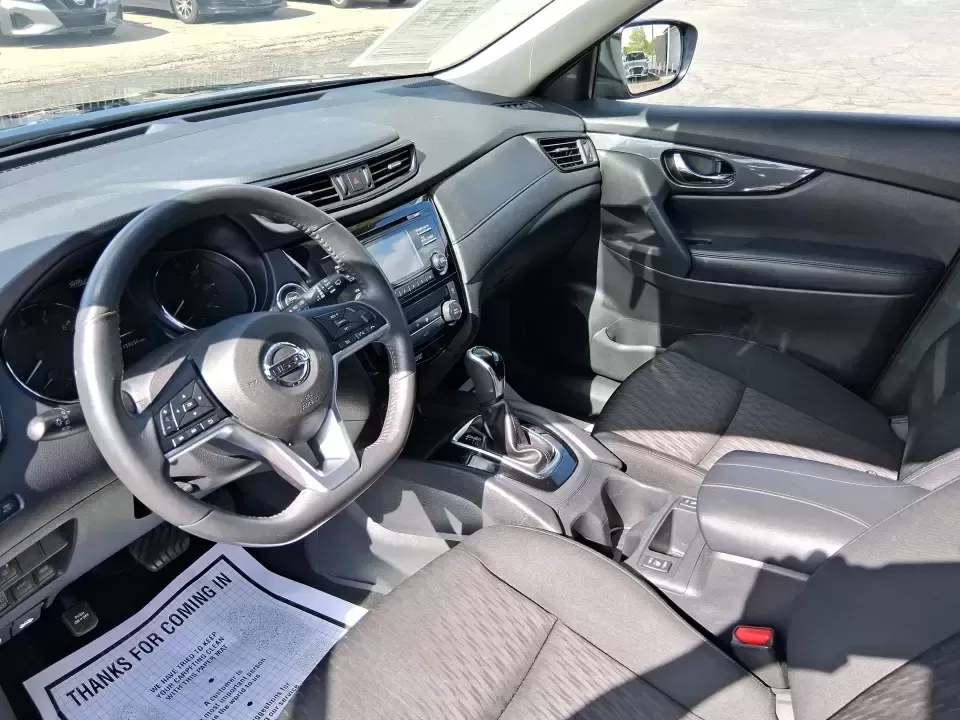 2017 Nissan Rogue SV (KNMAT2MV0HP) with an 2.5L I-4 DOHC engine, CVT transmission, located at 8750 N County Rd 25A, Piqua, OH, 45356, (937) 908-9800, 40.164391, -84.232513 - 2017 Nissan Rogue SV - Photo#9