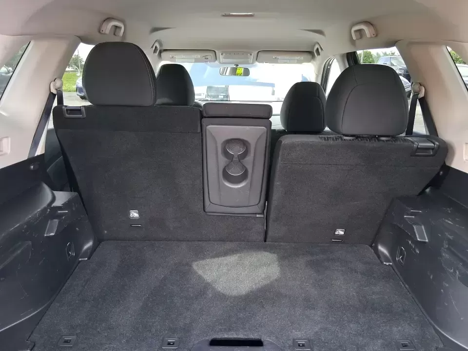 2017 Nissan Rogue SV (KNMAT2MV0HP) with an 2.5L I-4 DOHC engine, CVT transmission, located at 8750 N County Rd 25A, Piqua, OH, 45356, (937) 908-9800, 40.164391, -84.232513 - 2017 Nissan Rogue SV - Photo#12