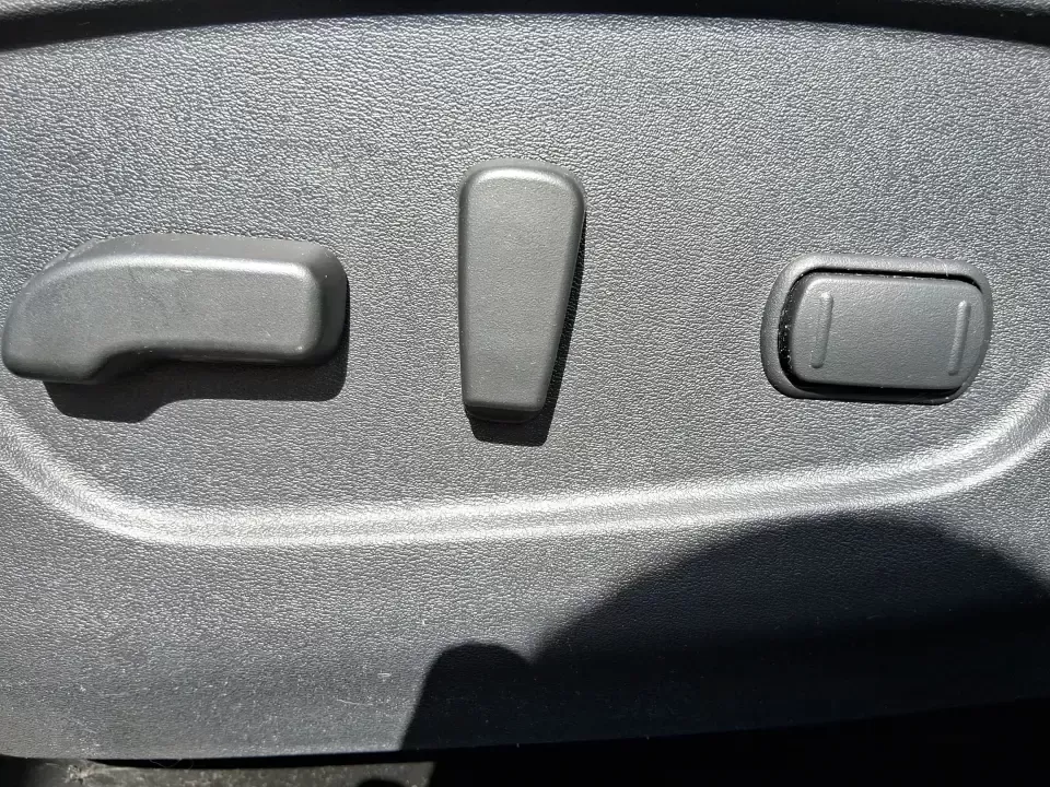 2017 Nissan Rogue SV (KNMAT2MV0HP) with an 2.5L I-4 DOHC engine, CVT transmission, located at 8750 N County Rd 25A, Piqua, OH, 45356, (937) 908-9800, 40.164391, -84.232513 - 2017 Nissan Rogue SV - Photo#17