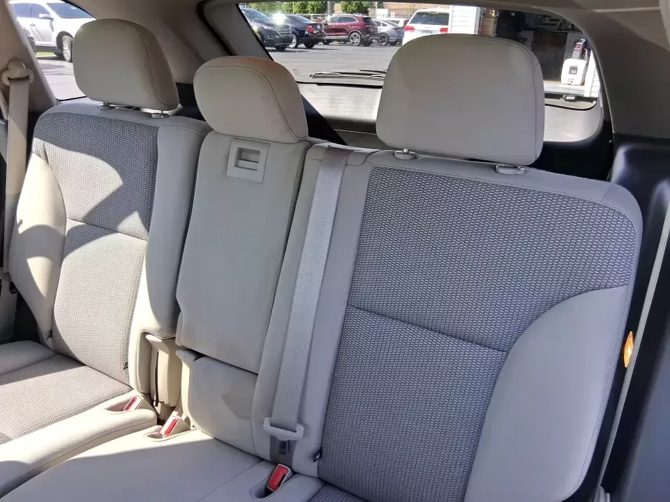2013 Ford Edge SEL (2FMDK3JC2DB) with an 3.5L V6 DOHC 24V engine, 6-Speed Automatic transmission, located at 8750 N County Rd 25A, Piqua, OH, 45356, (937) 908-9800, 40.164391, -84.232513 - 2013 Ford Edge SEL - Photo#10