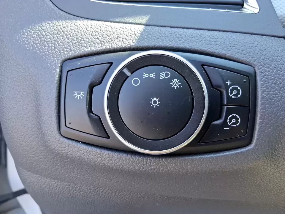 2013 Ford Edge SEL (2FMDK3JC2DB) with an 3.5L V6 DOHC 24V engine, 6-Speed Automatic transmission, located at 8750 N County Rd 25A, Piqua, OH, 45356, (937) 908-9800, 40.164391, -84.232513 - 2013 Ford Edge SEL - Photo#17