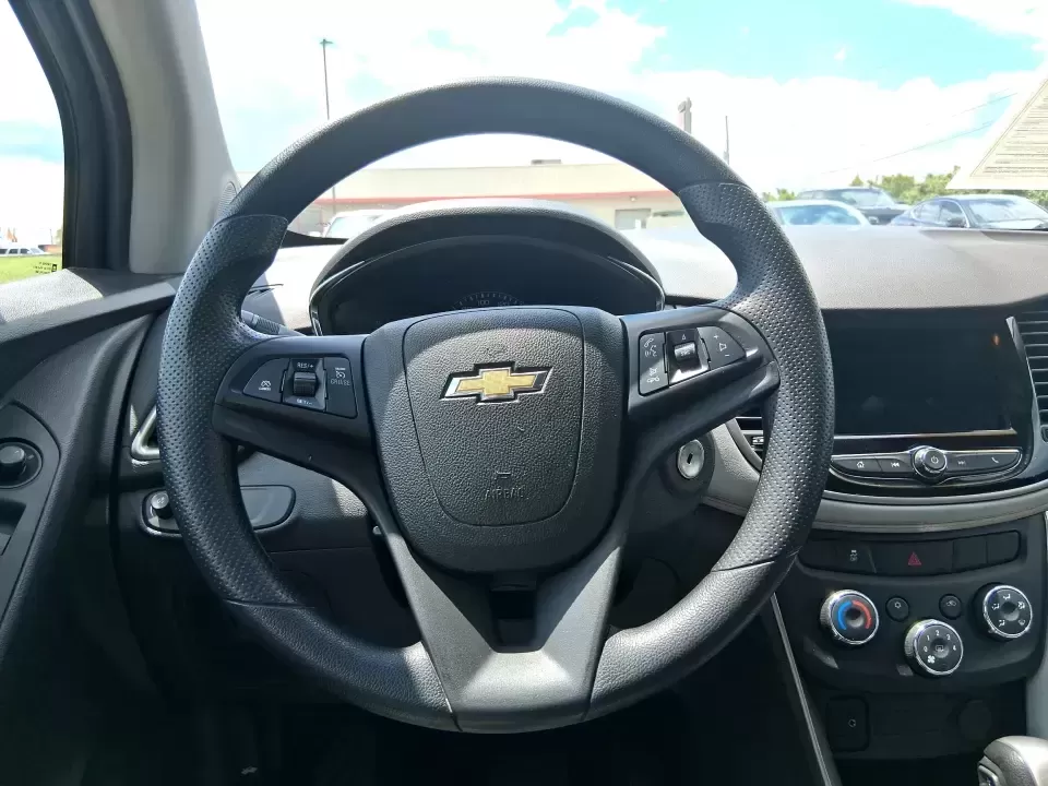2018 Chevrolet Trax LT (3GNCJLSB1JL) with an ECOTEC 1.4L I-4 DOHC engine, 6A transmission, located at 4508 South Dixie Dr, Moraine, OH, 45439, (937) 908-9800, 39.689976, -84.218452 - Need a small SUV that fits city parking, handles daily commutes, and still has room for weekend getaways to Carillon Historical Park or a quick run down I75? This 2018 Chevrolet Trax LT is built for real-life Moraine and Dayton-area driving-easy to maneuver, comfortable for long stretches on South D - Photo#16