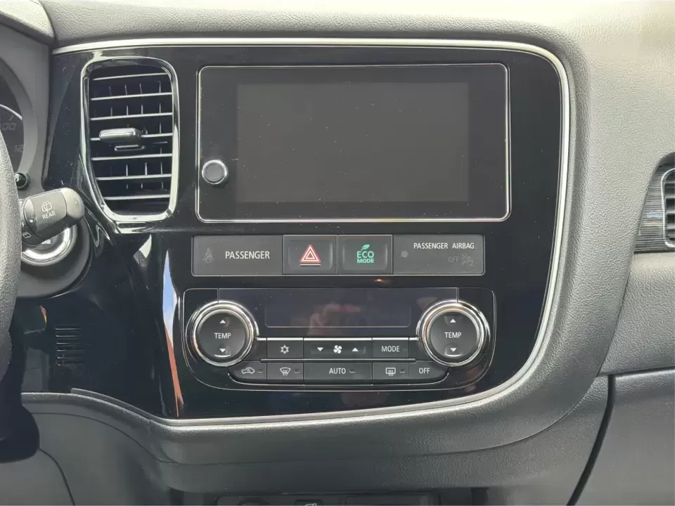2018 Mitsubishi Outlander SEL (JA4AD3A39JJ) with an 2.4L I-4 variable valve control engine, CVT transmission, located at 1230 East Main St, Xenia, OH, 45385, (937) 908-9800, 39.688026, -83.910172 - Weekend road trips to John Bryan State Park, daily commutes down US-35, or school-drop runs around Xenia's neighborhoods-this 2018 Mitsubishi Outlander SEL is the kind of SUV that fits real life. Finished in eye-catching Cosmic Blue Metallic and built with three-row flexibility, it's a smart pick fo - Photo#13