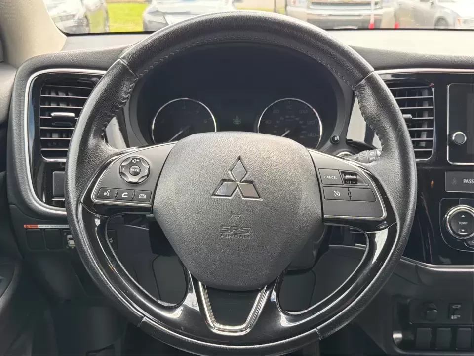 2018 Mitsubishi Outlander SEL (JA4AD3A39JJ) with an 2.4L I-4 variable valve control engine, CVT transmission, located at 1230 East Main St, Xenia, OH, 45385, (937) 908-9800, 39.688026, -83.910172 - Weekend road trips to John Bryan State Park, daily commutes down US-35, or school-drop runs around Xenia's neighborhoods-this 2018 Mitsubishi Outlander SEL is the kind of SUV that fits real life. Finished in eye-catching Cosmic Blue Metallic and built with three-row flexibility, it's a smart pick fo - Photo#16