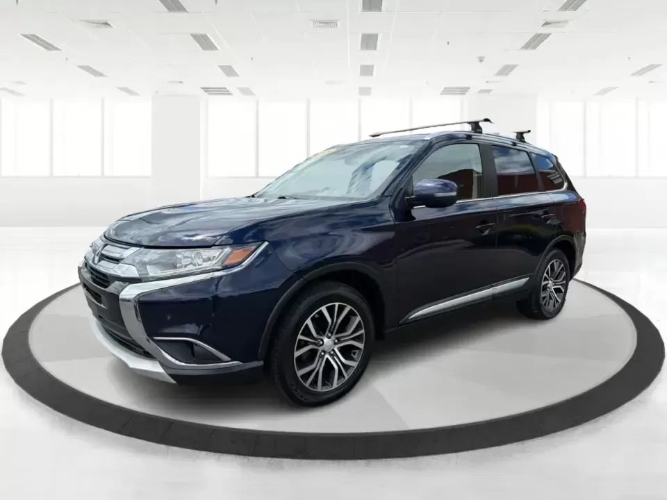 2018 Mitsubishi Outlander SE 2WD (JA4AD3A39JJ) with an 2.4L L4 DOHC 16V engine, CVT transmission, located at 4508 South Dixie Dr, Moraine, OH, 45439, (937) 908-9800, 39.689976, -84.218452 - Pack up the kids, load the groceries, or point the nose toward a weekend getaway-this **2018 Mitsubishi Outlander SEL** is the kind of SUV that fits real life in Moraine. With three-row flexibility, smart comfort features, and a road-trip-ready cabin, it's a strong match for **growing families**, ** - Photo#8