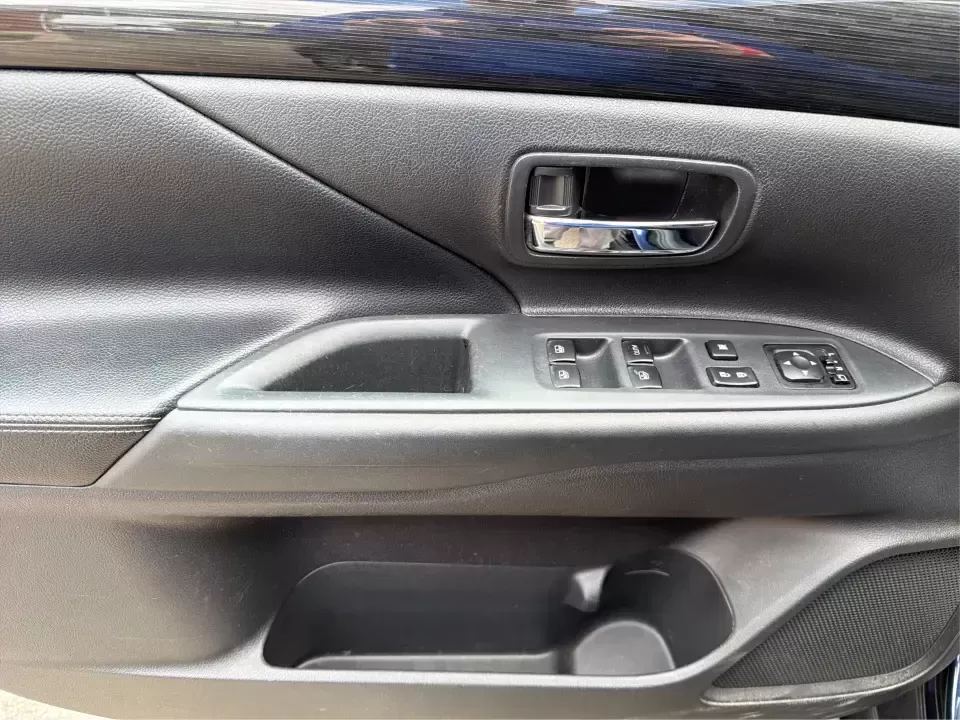 2018 Mitsubishi Outlander SE 2WD (JA4AD3A39JJ) with an 2.4L L4 DOHC 16V engine, CVT transmission, located at 4508 South Dixie Dr, Moraine, OH, 45439, (937) 908-9800, 39.689976, -84.218452 - Pack up the kids, load the groceries, or point the nose toward a weekend getaway-this **2018 Mitsubishi Outlander SEL** is the kind of SUV that fits real life in Moraine. With three-row flexibility, smart comfort features, and a road-trip-ready cabin, it's a strong match for **growing families**, ** - Photo#18