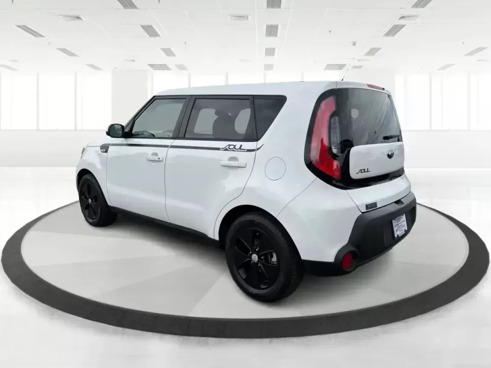 2014 Kia Soul Base (KNDJN2A20E7) with an 1.6L L4 DOHC 16V engine, located at 1184 Kauffman Ave, Fairborn, OH, 45324, (937) 908-9800, 39.807072, -84.030914 - Need a practical, easy-to-park commuter that can also handle grocery runs, campus life, and weekend trips around the Miami Valley? This 2014 Kia Soul Base in bright White delivers the kind of everyday versatility that fits real life in Fairborn-whether you're commuting to Wright-Patterson AFB, headi - Photo#4