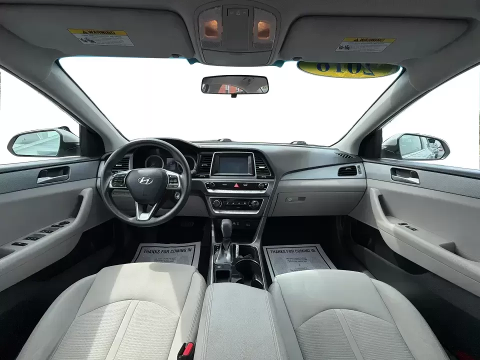 2018 Hyundai Sonata SE (5NPE24AF2JH) with an 2.4L I-4 gasoline direct injection engine, 7A transmission, located at 1230 East Main St, Xenia, OH, 45385, (937) 908-9800, 39.688026, -83.910172 - Need a dependable sedan for the daily commute from Xenia to Beavercreek, Wright-Patterson, or Downtown Dayton-without giving up comfort for weekend plans? This 2018 Hyundai Sonata SE in Symphony Silver is a practical, road-trip-ready midsize sedan that fits real life: school drop-offs, long work dri - Photo#19
