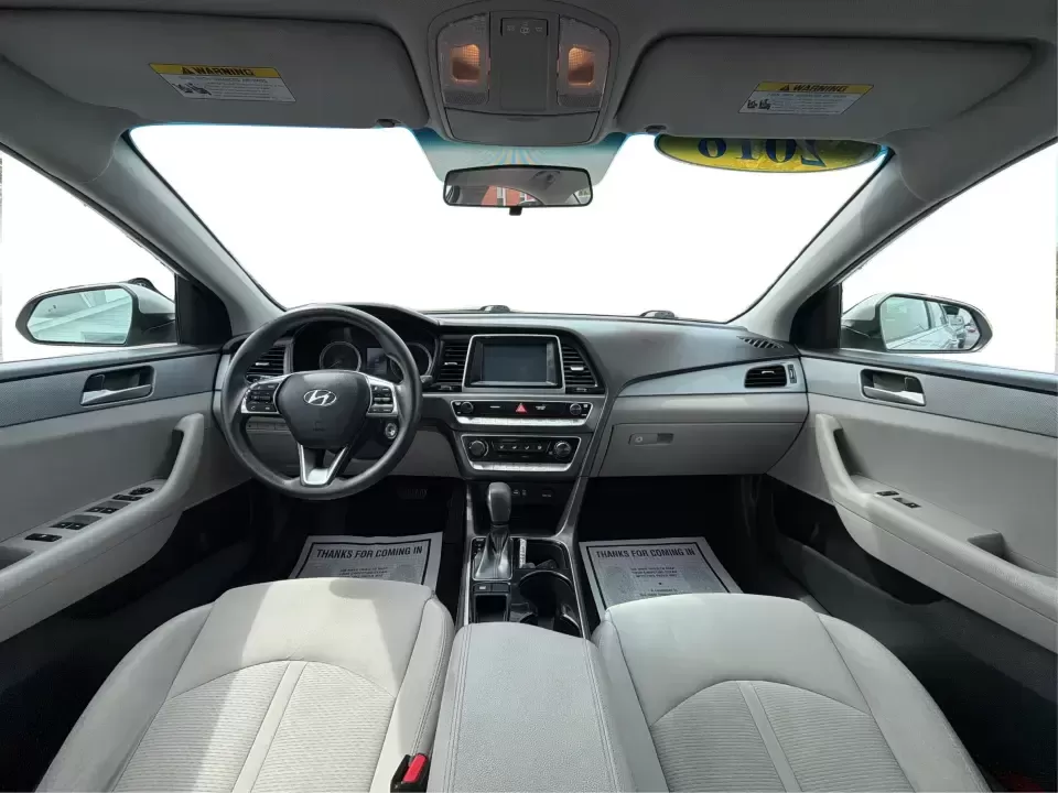 2018 Hyundai Sonata SE (5NPE24AF2JH) with an 2.4L I-4 gasoline direct injection engine, 7A transmission, located at 1230 East Main St, Xenia, OH, 45385, (937) 908-9800, 39.688026, -83.910172 - Need a dependable sedan for the daily commute from Xenia to Beavercreek, Wright-Patterson, or Downtown Dayton-without giving up comfort for weekend plans? This 2018 Hyundai Sonata SE in Symphony Silver is a practical, road-trip-ready midsize sedan that fits real life: school drop-offs, long work dri - Photo#20