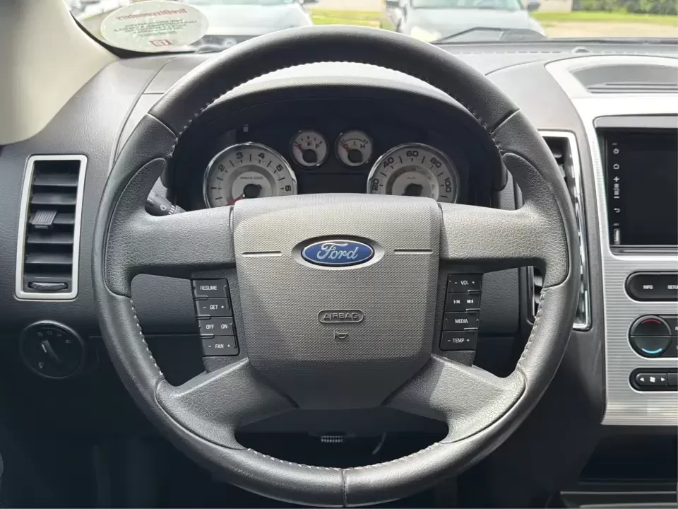 2007 Ford Edge SEL Plus (2FMDK39CX7B) with an Duratec 3.5L V-6 DOHC engine, 6-Speed Automatic Overdrive transmission, located at 880 E. National Road, Vandalia, OH, 45377, (937) 908-9800, 39.891918, -84.183594 - Need a comfortable, confident SUV for daily commuting on I75, school drop-offs, or weekend runs to Englewood MetroPark? This 2007 Ford Edge SEL Plus blends roomy practicality with upscale touches, making it a smart pick for drivers who want an easy-to-live-with crossover that fits real life in Vanda - Photo#16