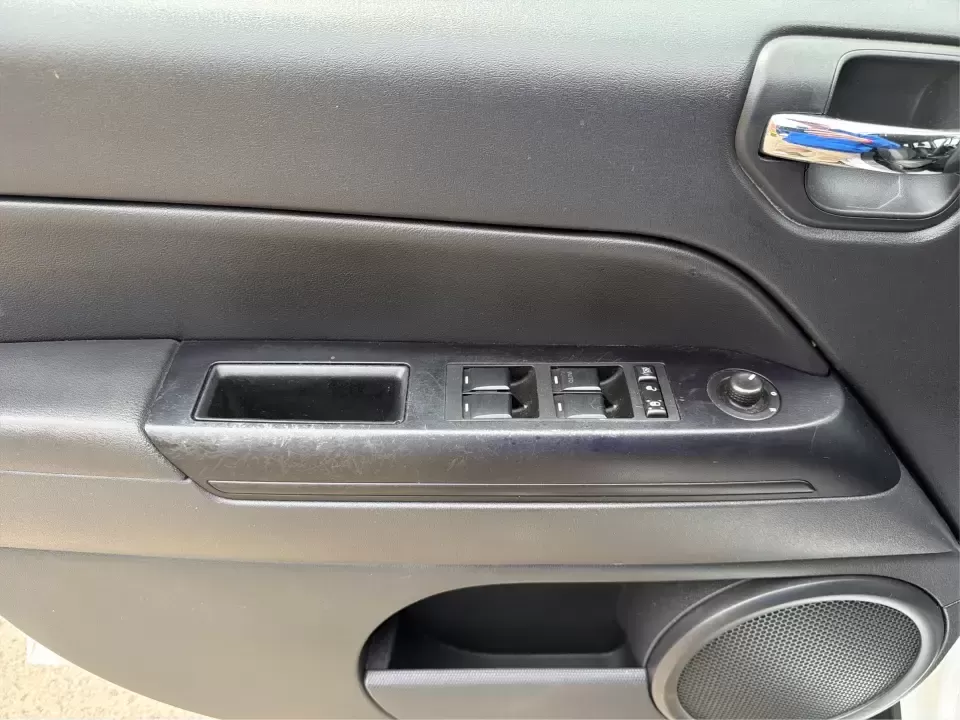 2016 Jeep Compass Sport (1C4NJCBA1GD) with an 2.0L L4 DOHC 16V engine, Automatic transmission, located at 4508 South Dixie Dr, Moraine, OH, 45439, (937) 908-9800, 39.689976, -84.218452 - **Adventure Awaits with the 2016 Jeep Compass Sport in Fairborn, OH!**<br /> <br /> Are you and your family ready to embark on thrilling weekend adventures or find the ideal companion for your daily commute? Look no further! The 2016 Jeep Compass Sport is the perfect SUV for those who need a dependa - Photo#17