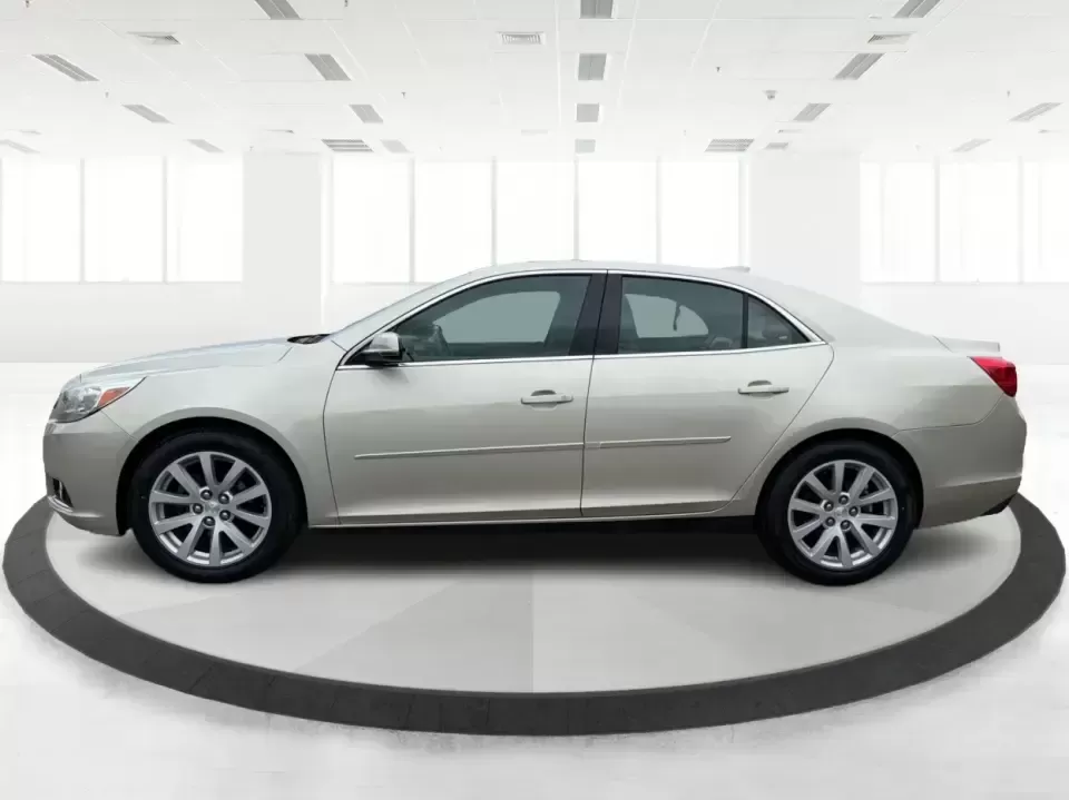 2015 Chevrolet Malibu 2LT (1G11D5SL1FF) with an ECOTEC 2.5L I-4 gasoline direct injection engine, 6-Speed Automatic transmission, located at 4508 South Dixie Dr, Moraine, OH, 45439, (937) 908-9800, 39.689976, -84.218452 - Set up for the daily commute, school drop-offs, and easy weekend getaways, this 2015 Chevrolet Malibu 2LT is the kind of comfortable midsize sedan that fits real life in the Miami Valley. With its smooth ride, practical cabin space, and commuter-friendly efficiency, it's a smart pick for drivers who - Photo#5