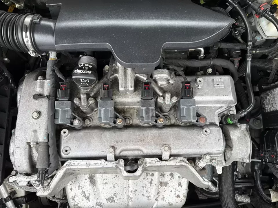 2015 Chevrolet Malibu 2LT (1G11D5SL1FF) with an ECOTEC 2.5L I-4 gasoline direct injection engine, 6-Speed Automatic transmission, located at 4508 South Dixie Dr, Moraine, OH, 45439, (937) 908-9800, 39.689976, -84.218452 - Set up for the daily commute, school drop-offs, and easy weekend getaways, this 2015 Chevrolet Malibu 2LT is the kind of comfortable midsize sedan that fits real life in the Miami Valley. With its smooth ride, practical cabin space, and commuter-friendly efficiency, it's a smart pick for drivers who - Photo#11