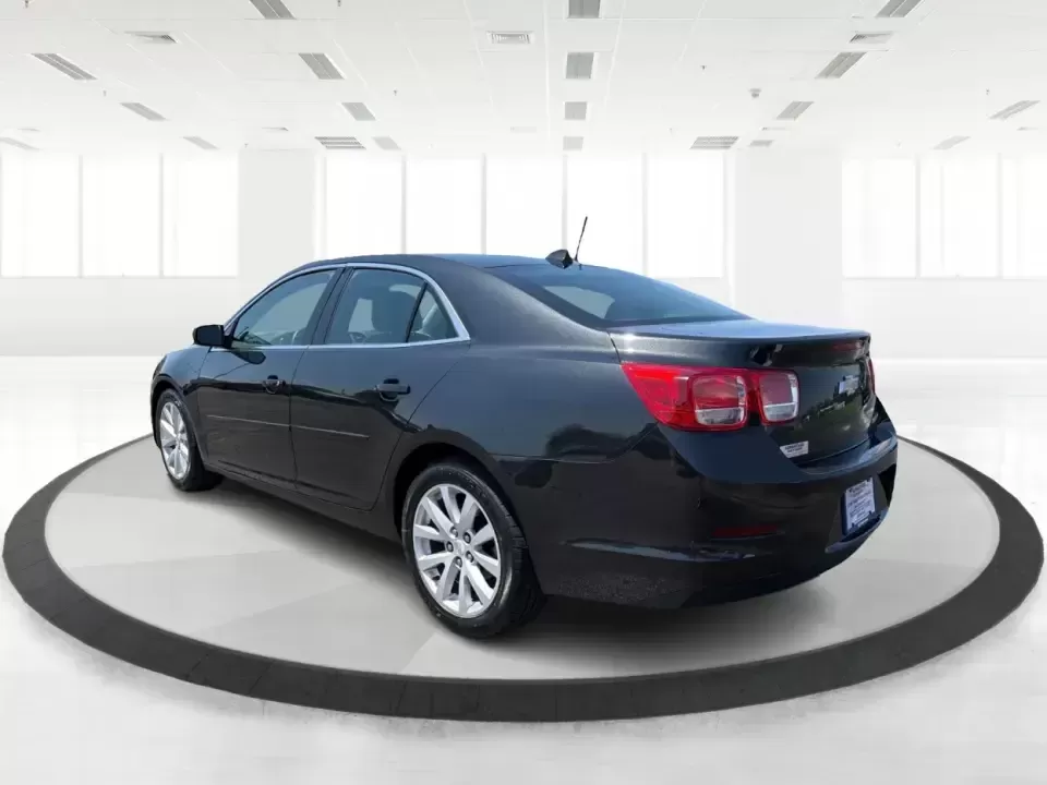 2013 Chevrolet Malibu 2LT (1G11E5SA0DF) with an ECOTEC 2.5L I-4 gasoline direct injection engine, 6-Speed Automatic transmission, located at 880 E. National Road, Vandalia, OH, 45377, (937) 908-9800, 39.891918, -84.183594 - Need a dependable sedan for the daily commute up I75, quick school drop-offs, and comfortable weekend drives to the Dayton Art Institute or a Dragons game? This 2013 Chevrolet Malibu 2LT in Black Granite Metallic fits the real-life routine of busy families, first-time buyers, and budget-conscious dr - Photo#4