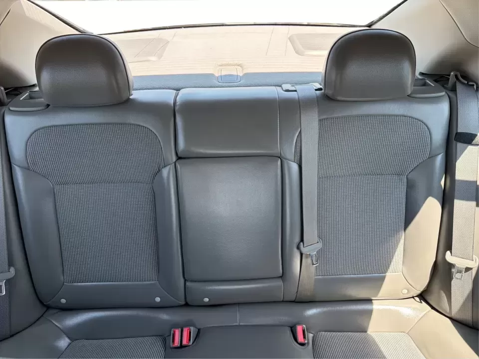 2013 Chevrolet Malibu 2LT (1G11E5SA0DF) with an ECOTEC 2.5L I-4 gasoline direct injection engine, 6-Speed Automatic transmission, located at 880 E. National Road, Vandalia, OH, 45377, (937) 908-9800, 39.891918, -84.183594 - Need a dependable sedan for the daily commute up I75, quick school drop-offs, and comfortable weekend drives to the Dayton Art Institute or a Dragons game? This 2013 Chevrolet Malibu 2LT in Black Granite Metallic fits the real-life routine of busy families, first-time buyers, and budget-conscious dr - Photo#13