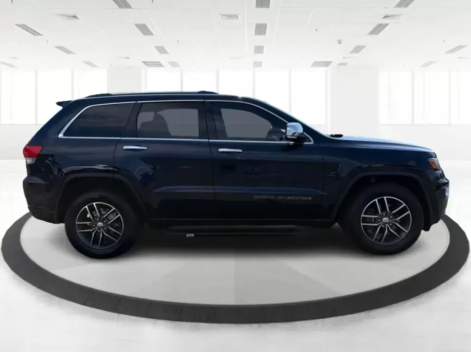 2017 Jeep Grand Cherokee Limited 4x2 (1C4RJEBG2HC) with an 3.6L V6 DOHC 24V engine, 8A transmission, located at 880 E. National Road, Vandalia, OH, 45377, (937) 908-9800, 39.891918, -84.183594 - Picture your next road trip starting in Vandalia-bags packed, playlists ready, and the comfort to make every mile feel easy. This 2017 Jeep Grand Cherokee Limited 4x2 is a smart fit for busy families, daily commuters heading toward Dayton, and weekend explorers who want SUV space and Jeep style with - Photo#1