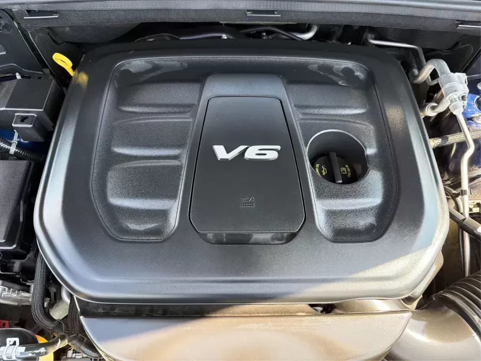2017 Jeep Grand Cherokee Limited 4x2 (1C4RJEBG2HC) with an 3.6L V6 DOHC 24V engine, 8A transmission, located at 880 E. National Road, Vandalia, OH, 45377, (937) 908-9800, 39.891918, -84.183594 - Picture your next road trip starting in Vandalia-bags packed, playlists ready, and the comfort to make every mile feel easy. This 2017 Jeep Grand Cherokee Limited 4x2 is a smart fit for busy families, daily commuters heading toward Dayton, and weekend explorers who want SUV space and Jeep style with - Photo#11