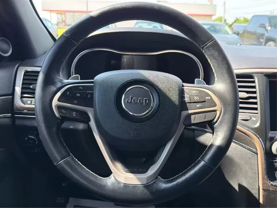 2017 Jeep Grand Cherokee Limited 4x2 (1C4RJEBG2HC) with an 3.6L V6 DOHC 24V engine, 8A transmission, located at 880 E. National Road, Vandalia, OH, 45377, (937) 908-9800, 39.891918, -84.183594 - Picture your next road trip starting in Vandalia-bags packed, playlists ready, and the comfort to make every mile feel easy. This 2017 Jeep Grand Cherokee Limited 4x2 is a smart fit for busy families, daily commuters heading toward Dayton, and weekend explorers who want SUV space and Jeep style with - Photo#16