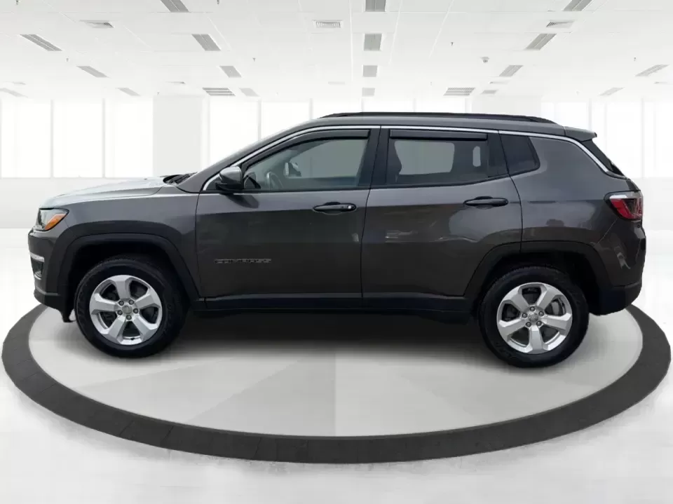 2018 Jeep Compass Latitude 4x4 (3C4NJDBB6JT) with an 2.4L L4 DOHC 16V engine, Manual/Standard transmission, located at 1099 N County Rd 25A , Troy, OH, 45373, (937) 908-9800, 40.057079, -84.212883 - Ready for weekend escapes to Hocking Hills, snowy school drop-offs, or a daily commute down I75? This 2018 Jeep Compass Latitude 4x4 is built for drivers who want SUV versatility with confident 4WD capability-great for growing families, outdoor-minded couples, and commuters who prefer a hands-on dri - Photo#5