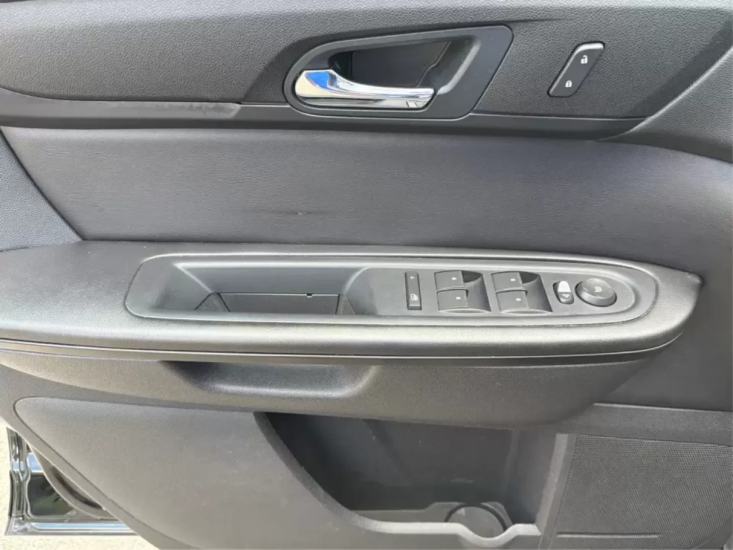 2016 GMC Acadia SLE-2 (1GKKVPKD1GJ) with an 3.6L V-6 gasoline direct injection engine, 6A transmission, located at 401 Woodman Dr, Riverside, OH, 45431, (937) 908-9800, 39.760899, -84.123421 - Need one SUV that can handle school drop-offs, long commutes, and weekend getaways to the MetroParks without feeling cramped? This 2016 GMC Acadia SLE-2 in Ebony Twilight Metallic is a smart fit for busy families and active drivers who want three-row flexibility, confident traction, and everyday com- Photo#18