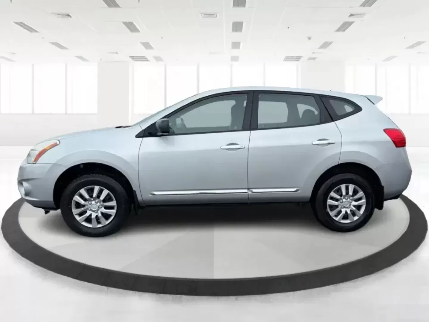 2012 Nissan Rogue S (JN8AS5MV2CW) with an 2.5L I-4 DOHC engine, Continuously Variable Transmission transmission, located at 1230 East Main St, Xenia, OH, 45385, (937) 908-9800, 39.688026, -83.910172 - Weekend getaways to Carillon Historical Park, grocery runs for a growing family, or a steady daily commute down I675 and Route 35-this 2012 Nissan Rogue S is the kind of compact SUV that fits real life in Riverside, Ohio. With its easy-to-park size, versatile cargo space, and confident all-wheel dri - Photo#5