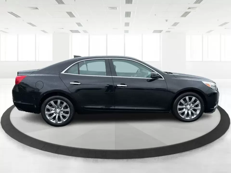 2016 Chevrolet Malibu Limited LTZ (1G11E5SA0GU) with an 2.5L I-4 gasoline direct injection engine, 6A transmission, located at 1184 Kauffman Ave, Fairborn, OH, 45324, (937) 908-9800, 39.807072, -84.030914 - Need a comfortable, fuel-friendly sedan for the daily commute from Fairborn to Wright-Patterson AFB, quick errands near The Greene, or a weekend road trip down I-675 and I-70? This 2016 Chevrolet Malibu Limited LTZ blends a refined ride with upscale features, making it a smart pick for busy professi - Photo#1