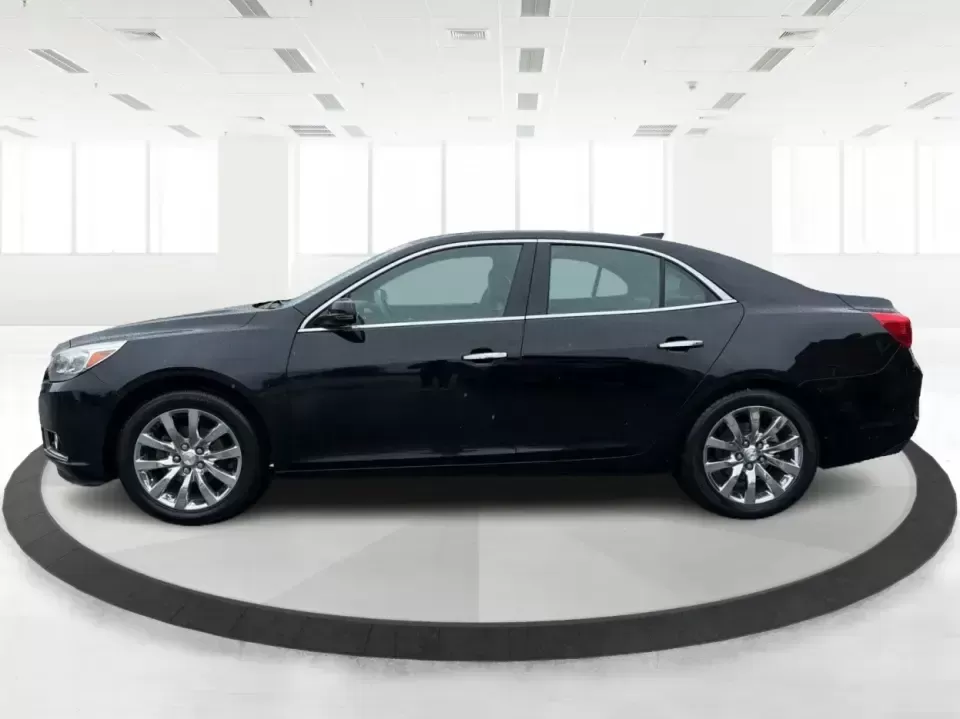 2016 Chevrolet Malibu Limited LTZ (1G11E5SA0GU) with an 2.5L I-4 gasoline direct injection engine, 6A transmission, located at 1184 Kauffman Ave, Fairborn, OH, 45324, (937) 908-9800, 39.807072, -84.030914 - Need a comfortable, fuel-friendly sedan for the daily commute from Fairborn to Wright-Patterson AFB, quick errands near The Greene, or a weekend road trip down I-675 and I-70? This 2016 Chevrolet Malibu Limited LTZ blends a refined ride with upscale features, making it a smart pick for busy professi - Photo#5